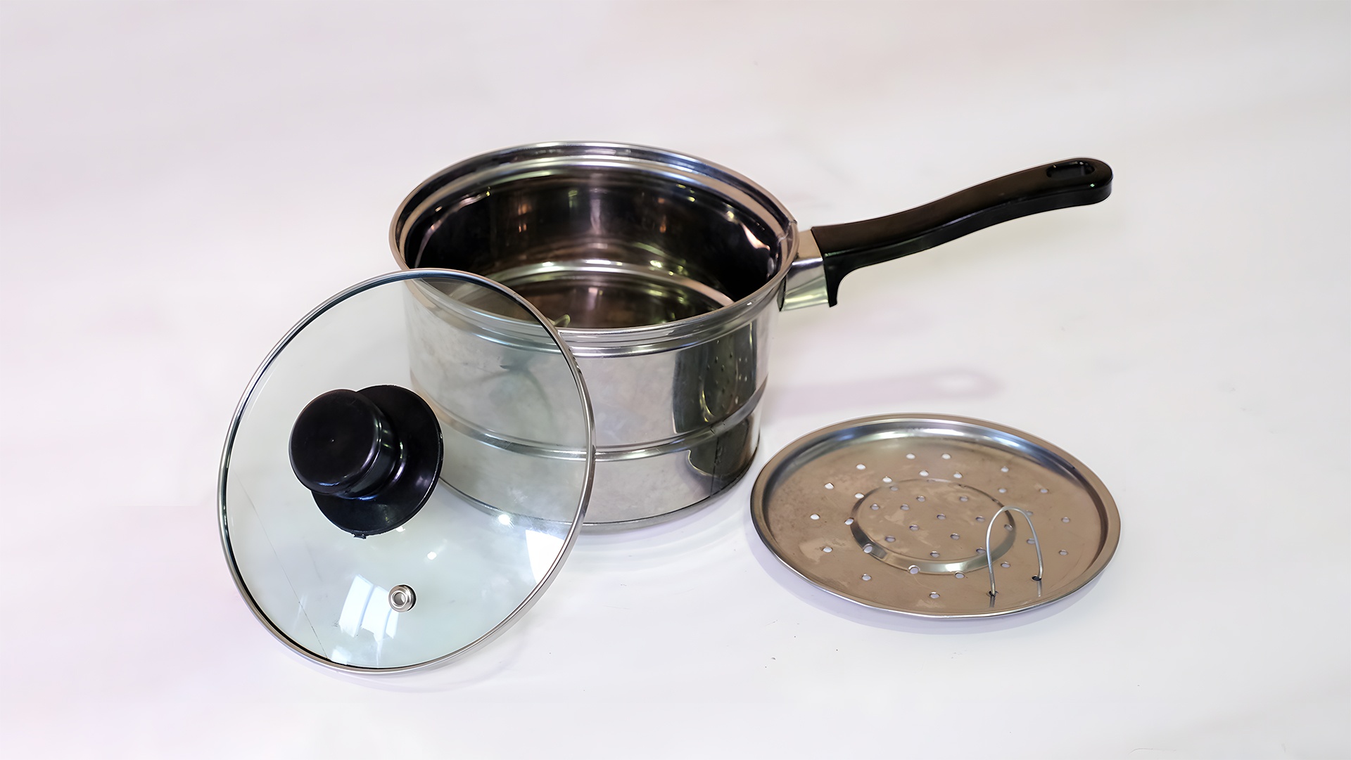 Dapatkan Panci Sarang Steamer & Panci Sayur berkualitas dari Putradelta Gajah Delta. Cocok untuk mengukus dimsum, siomay, atau memasak sayuran. Desain praktis, material tahan lama.